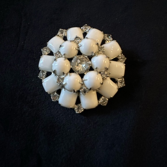 Vintage Weis White Cabochon &  Rhinestone Brooch and Earring Set - Women Jewelry - Picture 2 of 5